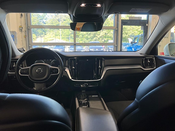 Volvo V60 Cross Country 15 of 26