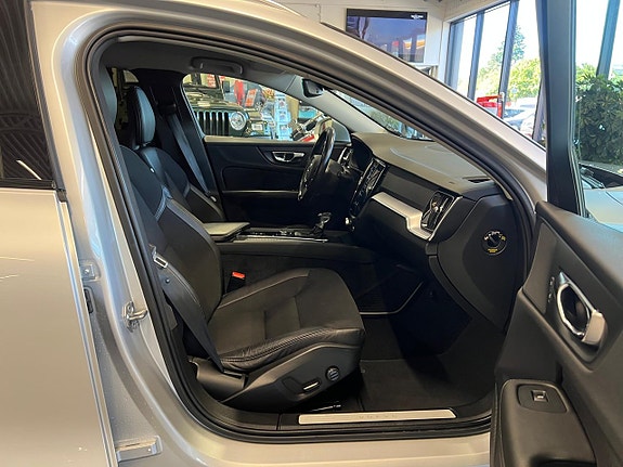 Volvo V60 Cross Country 26 of 26