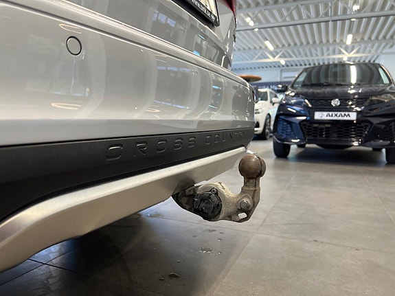 Volvo V60 Cross Country 9 of 26