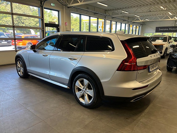 Volvo V60 Cross Country 5 of 26