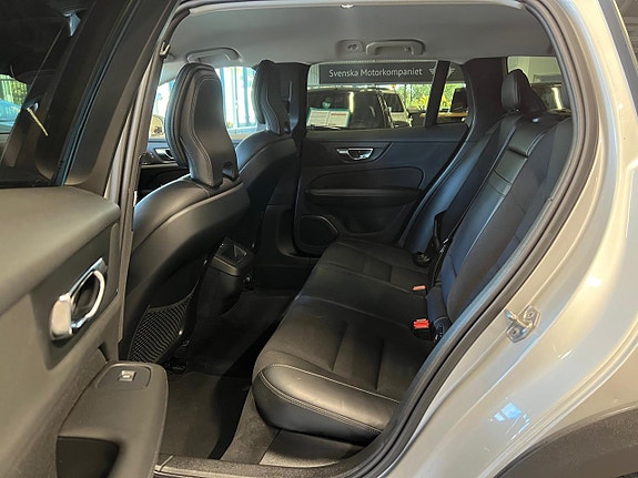 Volvo V60 Cross Country 16 of 26