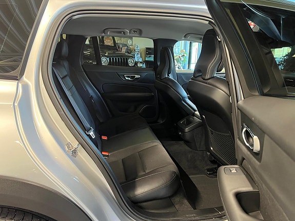 Volvo V60 Cross Country 25 of 26