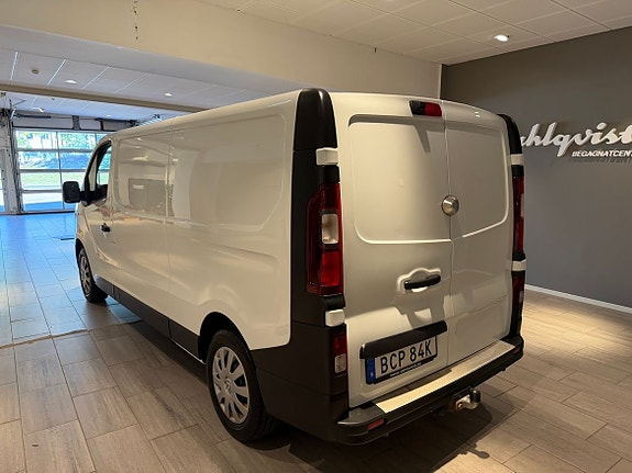 Renault Trafic 8 of 16