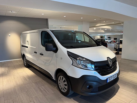 Renault Trafic 5 of 16
