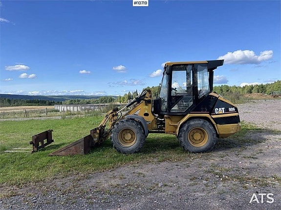 CAT 906 Hjullastare med redskap (209,000:- ex moms) 3 of 24
