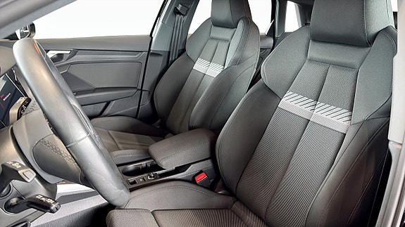 Audi A3 8 of 14