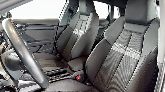 Audi A3 8 of 16