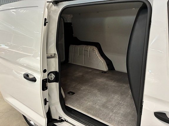 Volkswagen Caddy Maxi 12 of 20