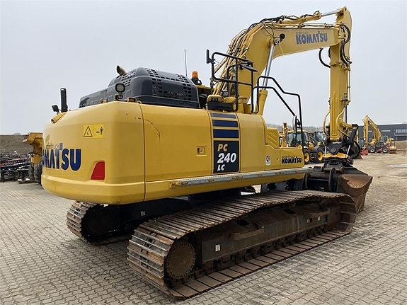 Komatsu PC240LC-11EO 4 of 10