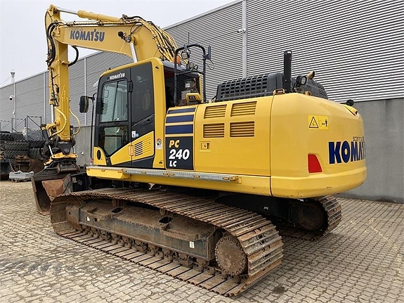 Komatsu PC240LC-11EO 2 of 10