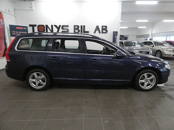 Volvo V70 6 of 16