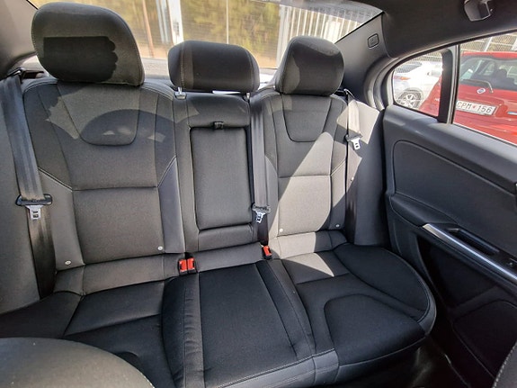 Volvo S60 13 of 21