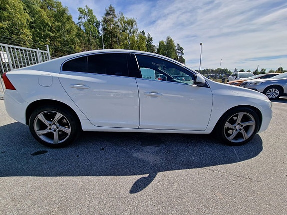 Volvo S60 3 of 21
