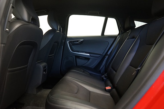 Volvo V60 8 of 9