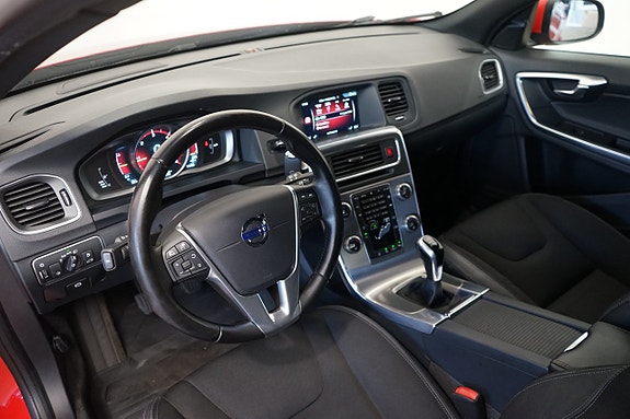 Volvo V60 7 of 9