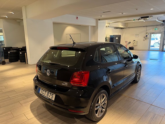 Volkswagen Polo 15 of 19