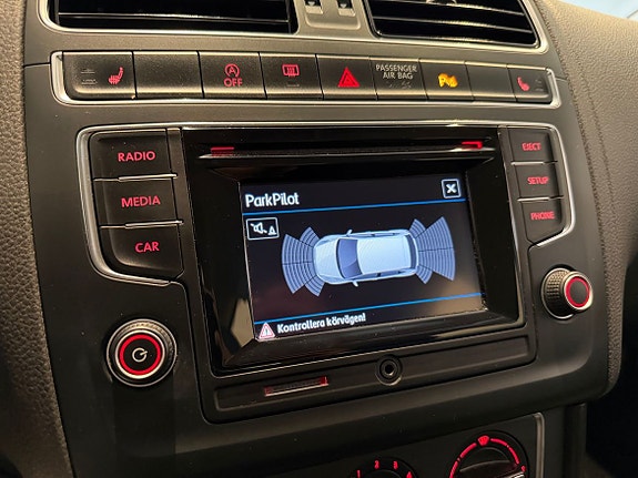 Volkswagen Polo 11 of 19