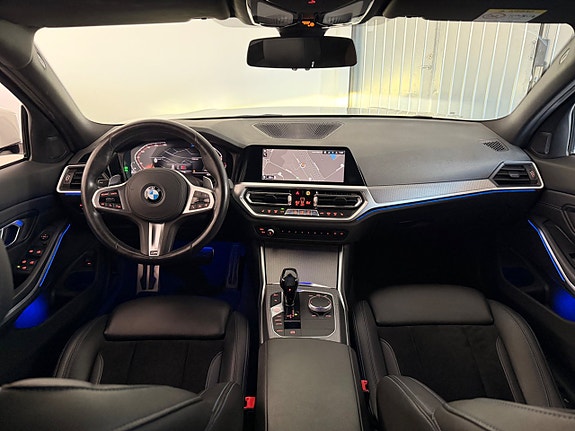 BMW 320d 12 of 25