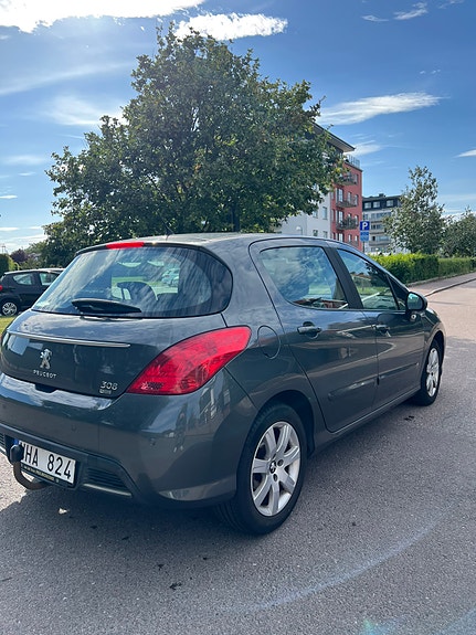 Peugeot 308 3 of 7