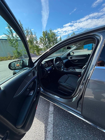 Mercedes-Benz E220 d 7 of 8