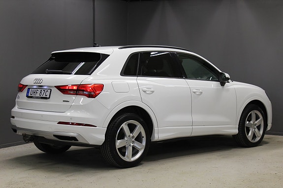 Audi Q3 4 of 14