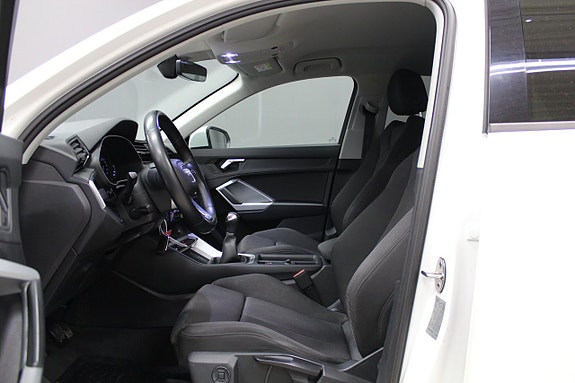 Audi Q3 7 of 14
