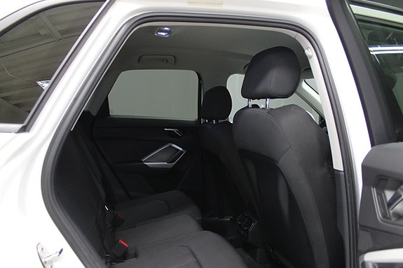 Audi Q3 13 of 14