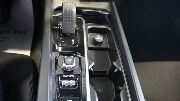 Volvo XC60 15 of 27