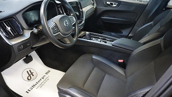 Volvo XC60 11 of 27