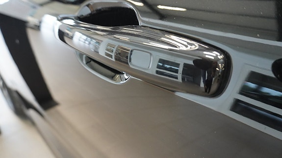 Volvo XC60 8 of 27