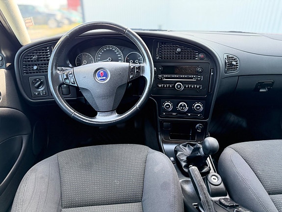 Saab 9-5 7 of 10