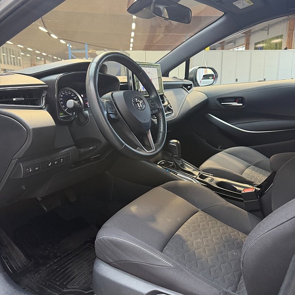 Toyota Corolla 8 of 11