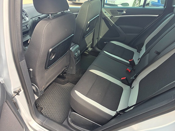 Volkswagen Tiguan 10 of 14