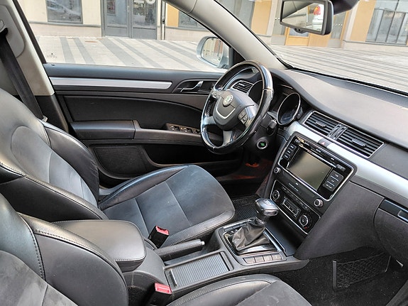 Skoda Superb 4 of 4