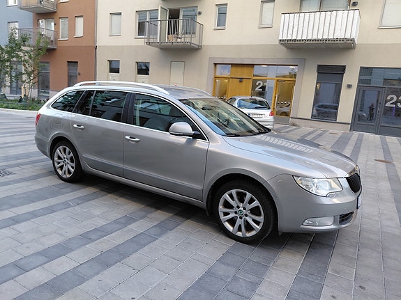 Skoda Superb 3 of 4