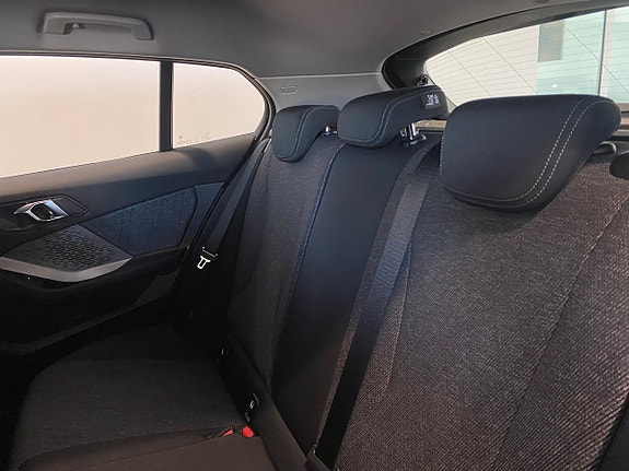 BMW 120 8 of 11