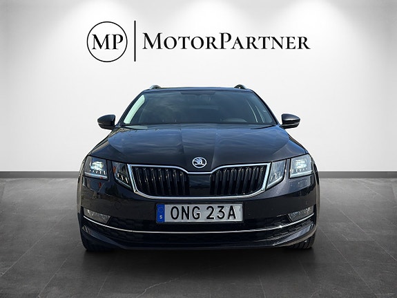Skoda Octavia 2 of 20