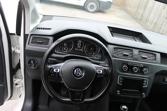 Volkswagen Caddy 7 of 8