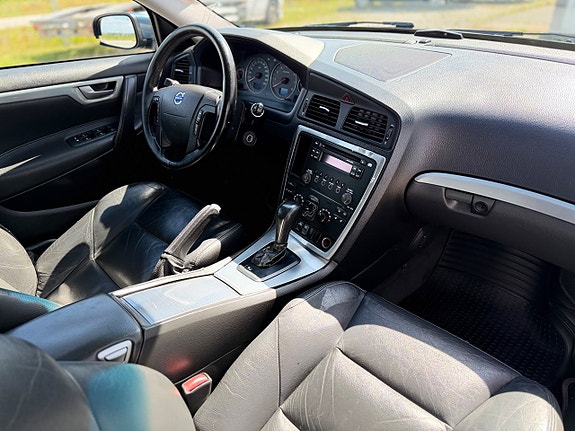 Volvo V70 9 of 12