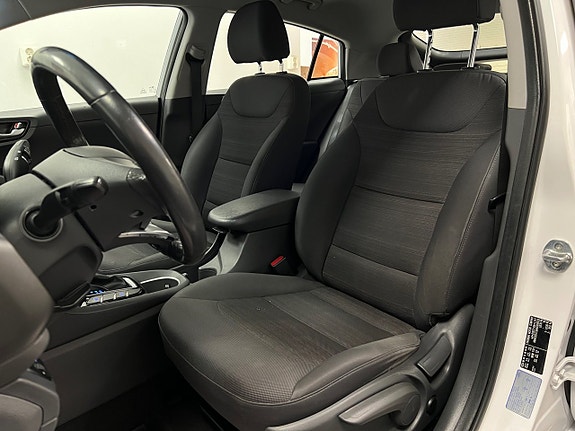 Hyundai IONIQ 10 of 29