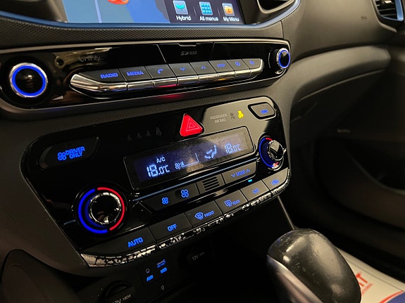 Hyundai IONIQ 24 of 29