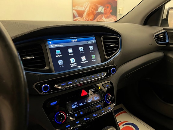 Hyundai IONIQ 22 of 29