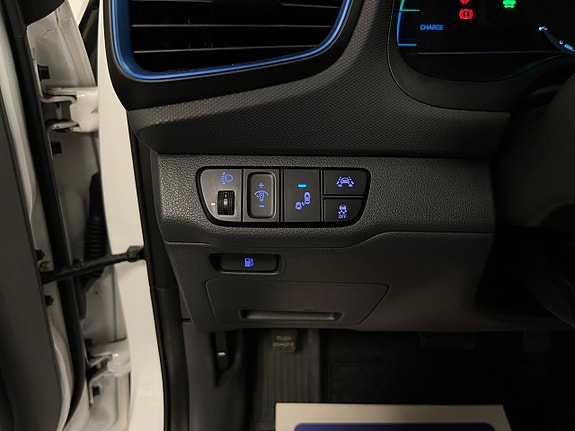 Hyundai IONIQ 15 of 29
