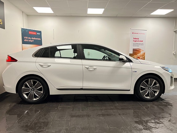 Hyundai IONIQ 3 of 29