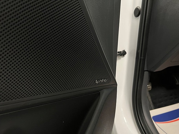 Hyundai IONIQ 28 of 29