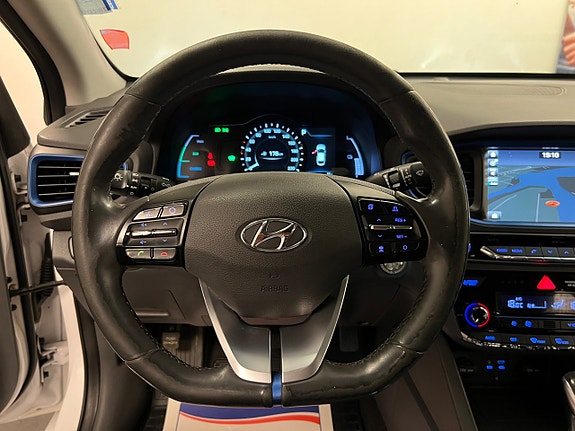 Hyundai IONIQ 14 of 29