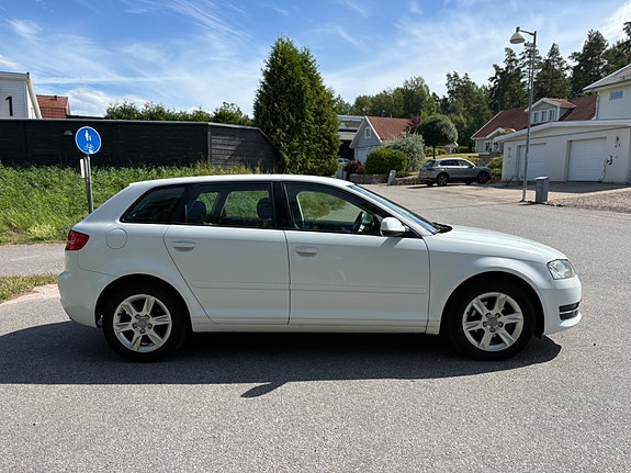 Audi A3 8 of 14