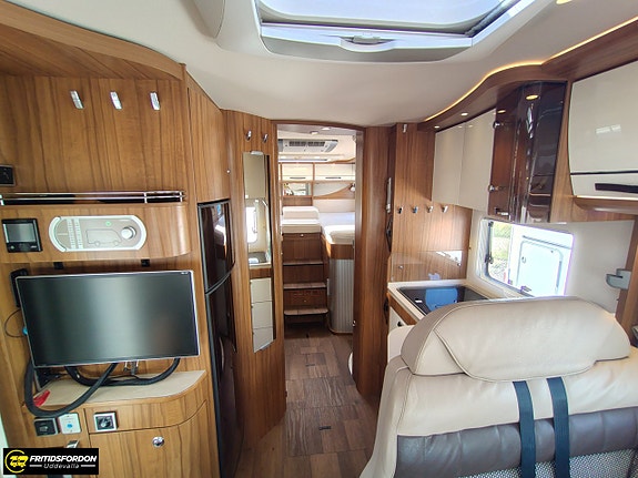 Hymer B 680 Hydraliska stödben Aut 10 of 20