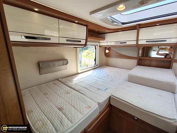 Hymer B 680 Hydraliska stödben Aut 16 of 20