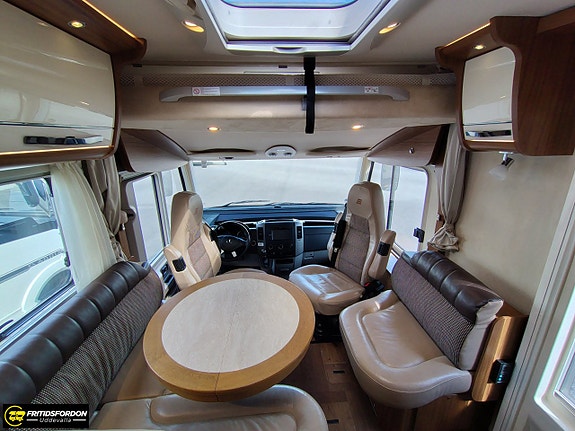 Hymer B 680 Hydraliska stödben Aut 8 of 20